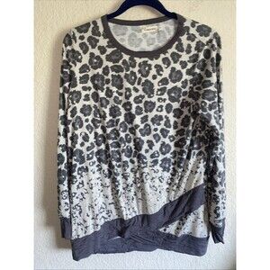 Southern Stitch Leopard Long Sleeve Cross Baggy Oversize Soft Stretch EUC S